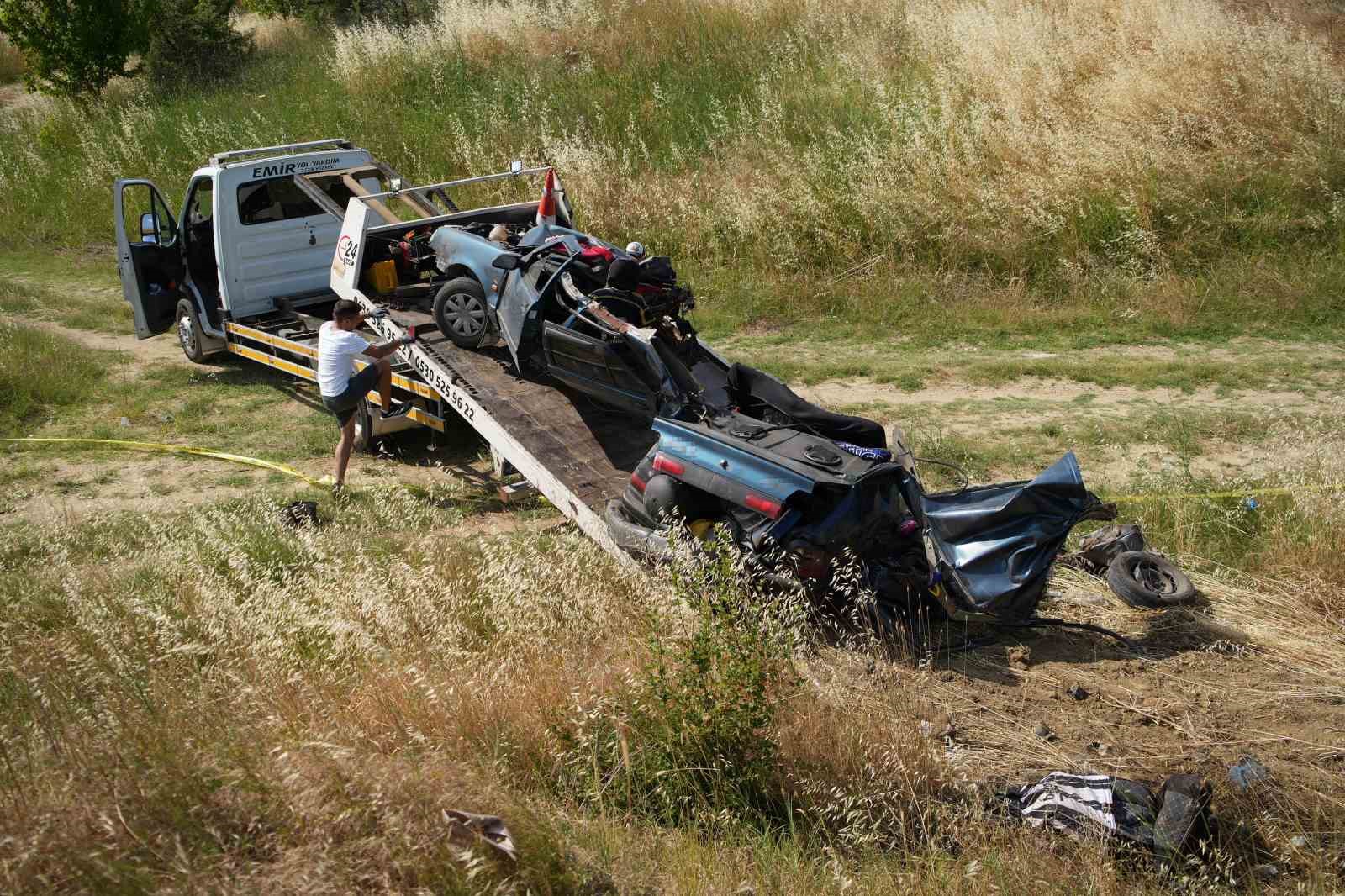 Edirne&rsquo;de feci kaza: 5 &ouml;l&uuml;, 1 yaralı
