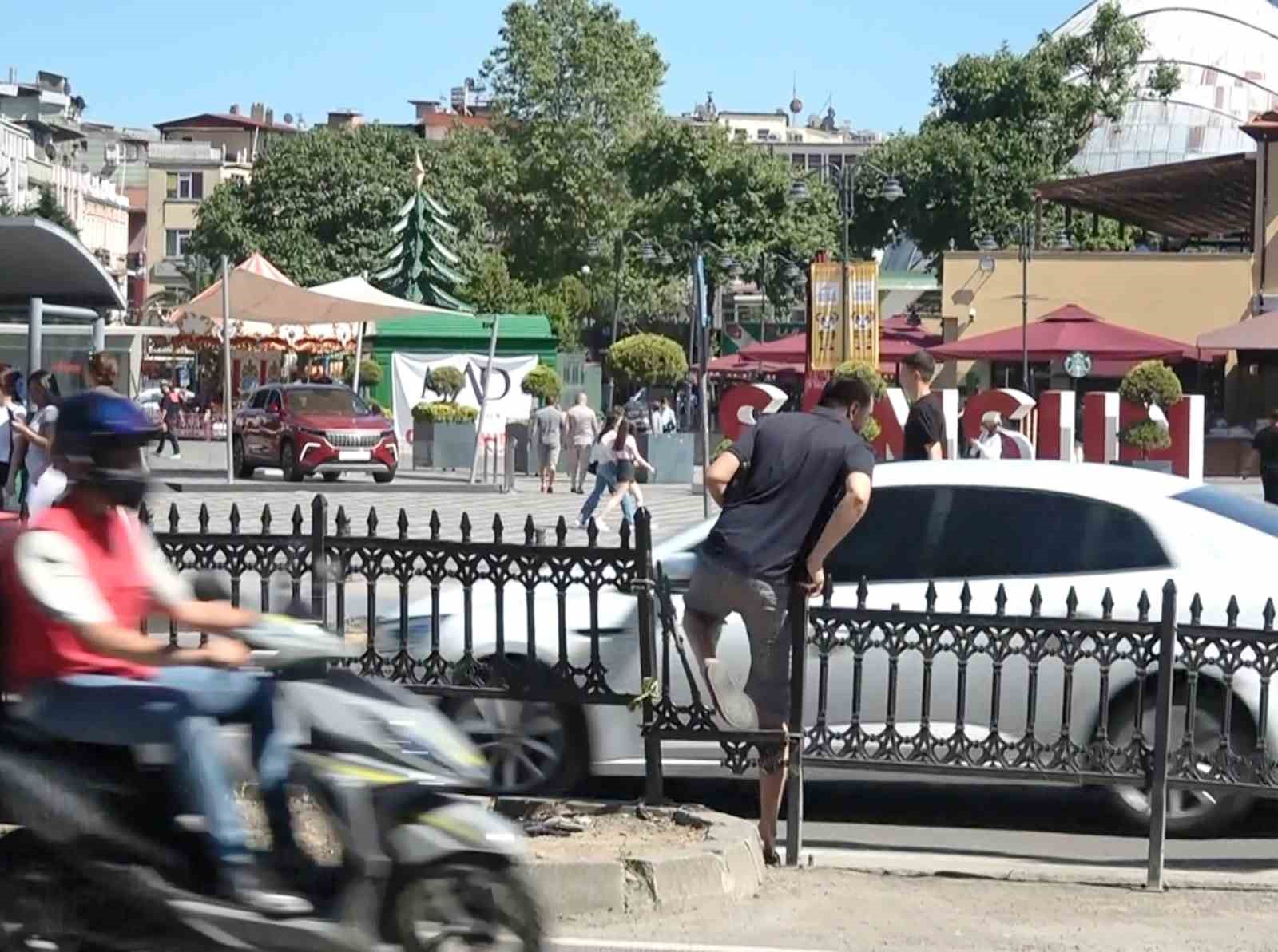 Samsun’da yayaların ölümle dansı: Geçit yerine bariyerden atlıyorlar