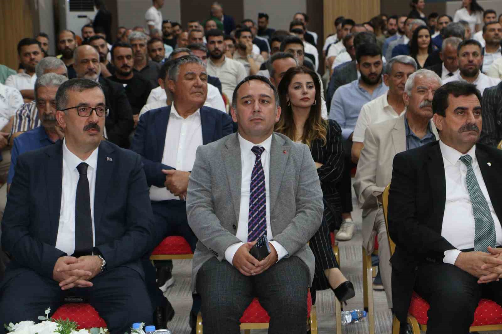 Diyarbakır’da "SANTEK Zirvesi Sanayici İstişare Toplantısı" düzenlendi