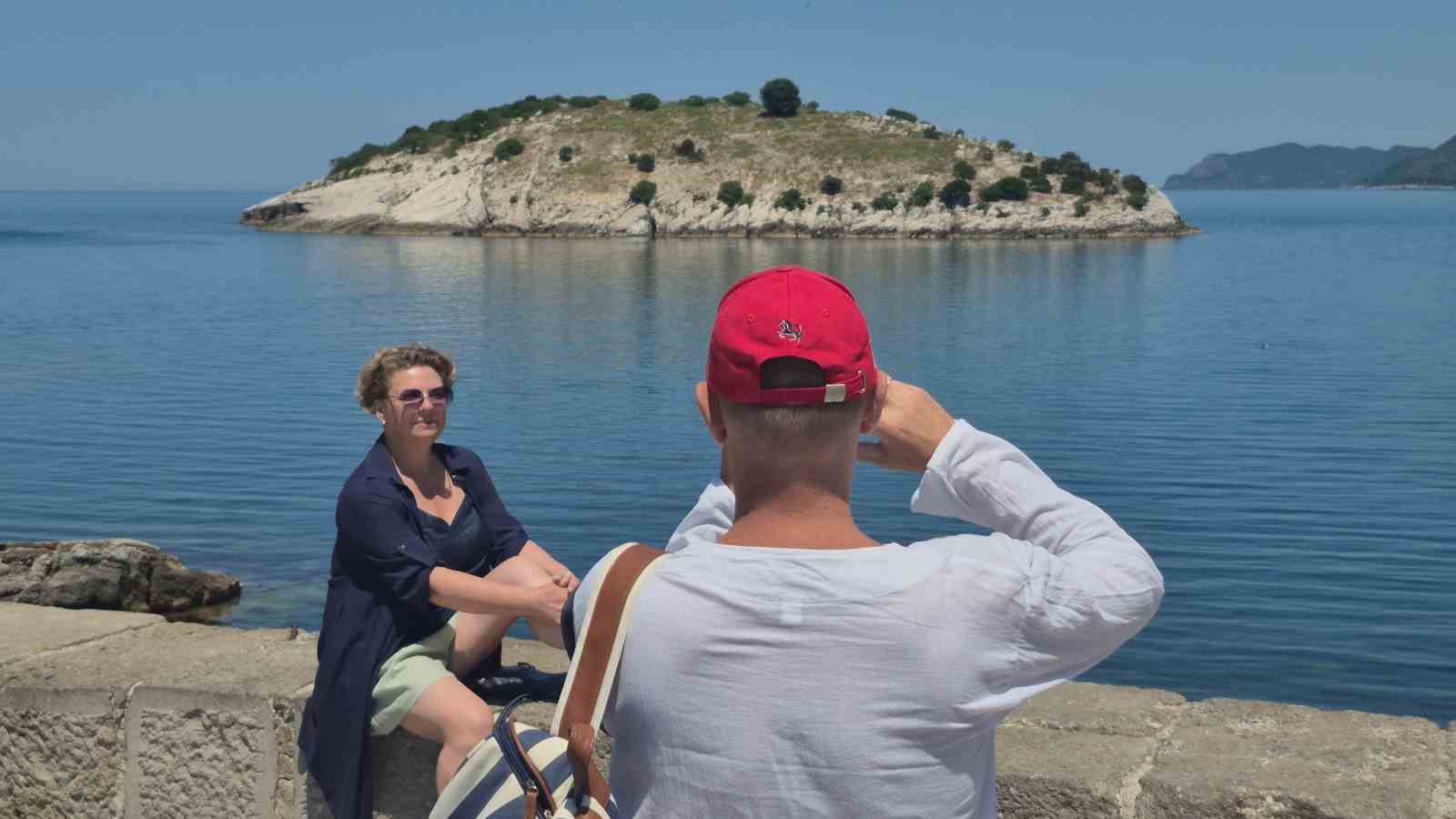 Rus tursitler Amasra’ya akın etti