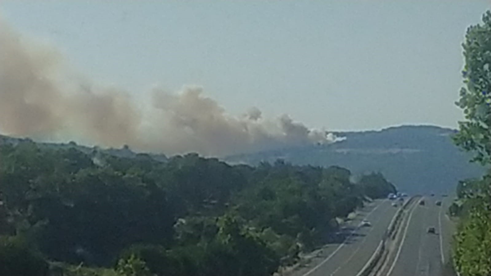 İvrindi&rsquo;de orman yangını
