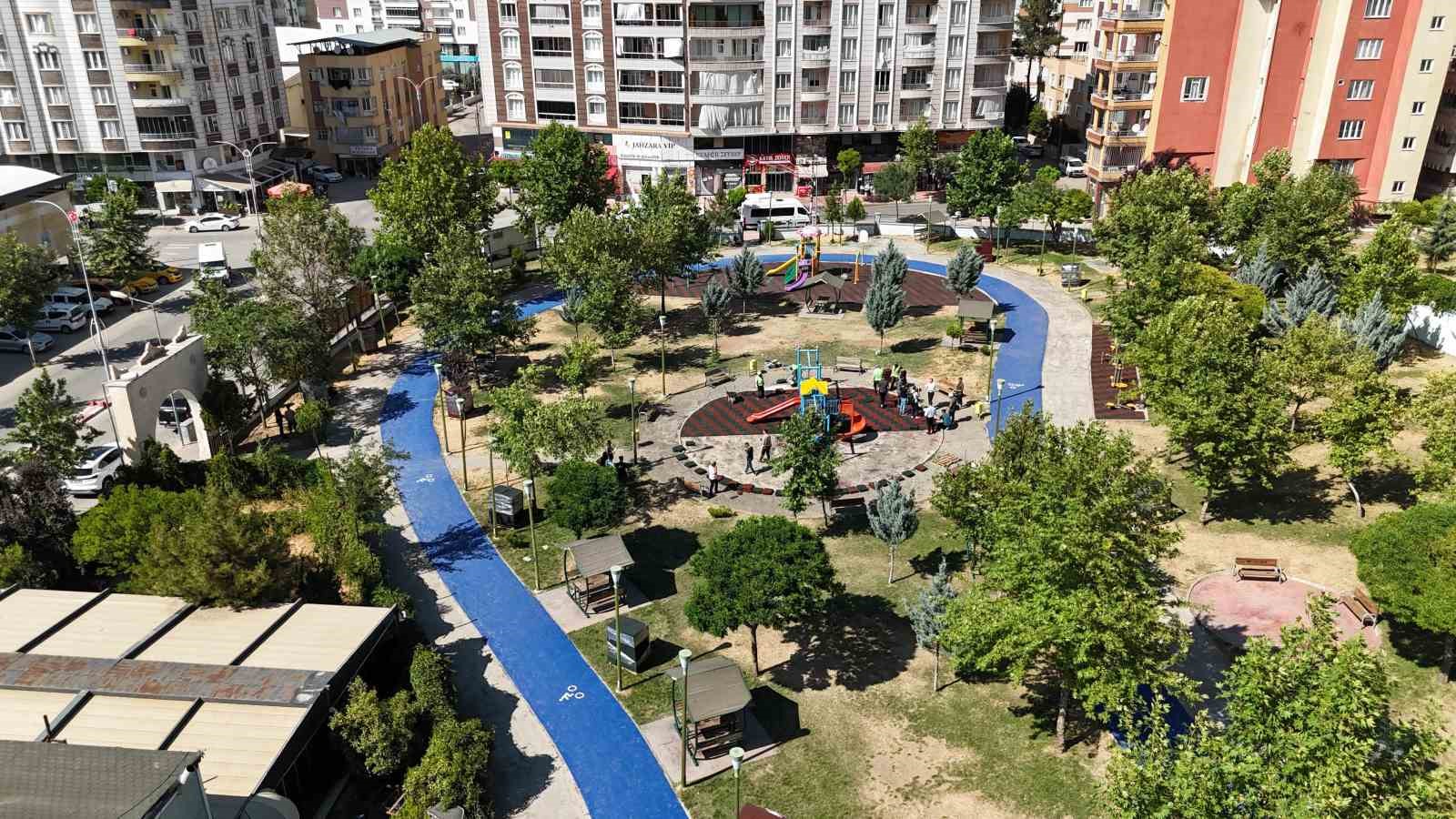 Siirt’te parklar yenileniyor