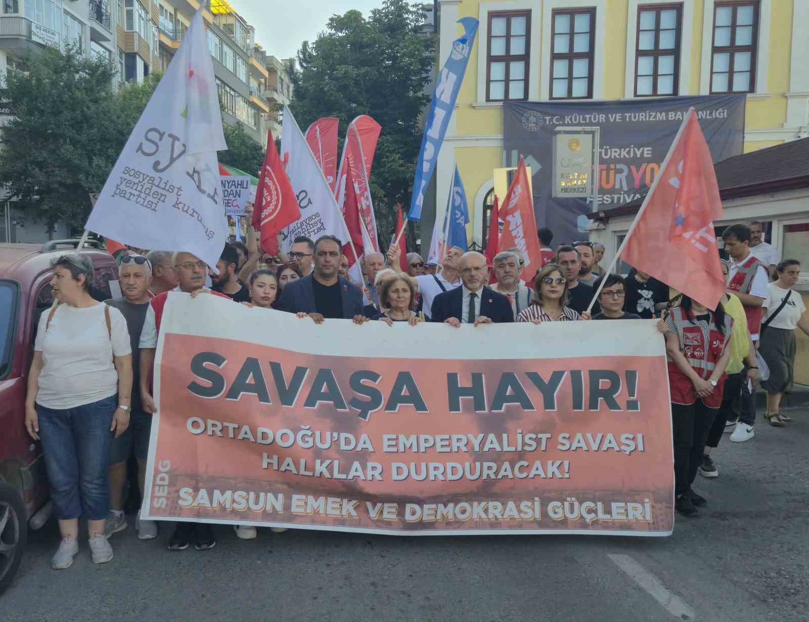 Samsun’da ’savaşa hayır’ yürüyüşü