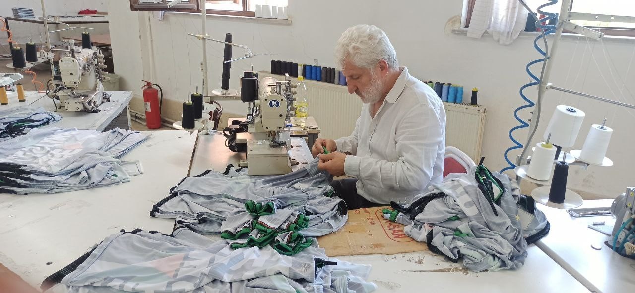 20 bin nüfuslu ilçeden Türkiye’ye forma üretiyorlar