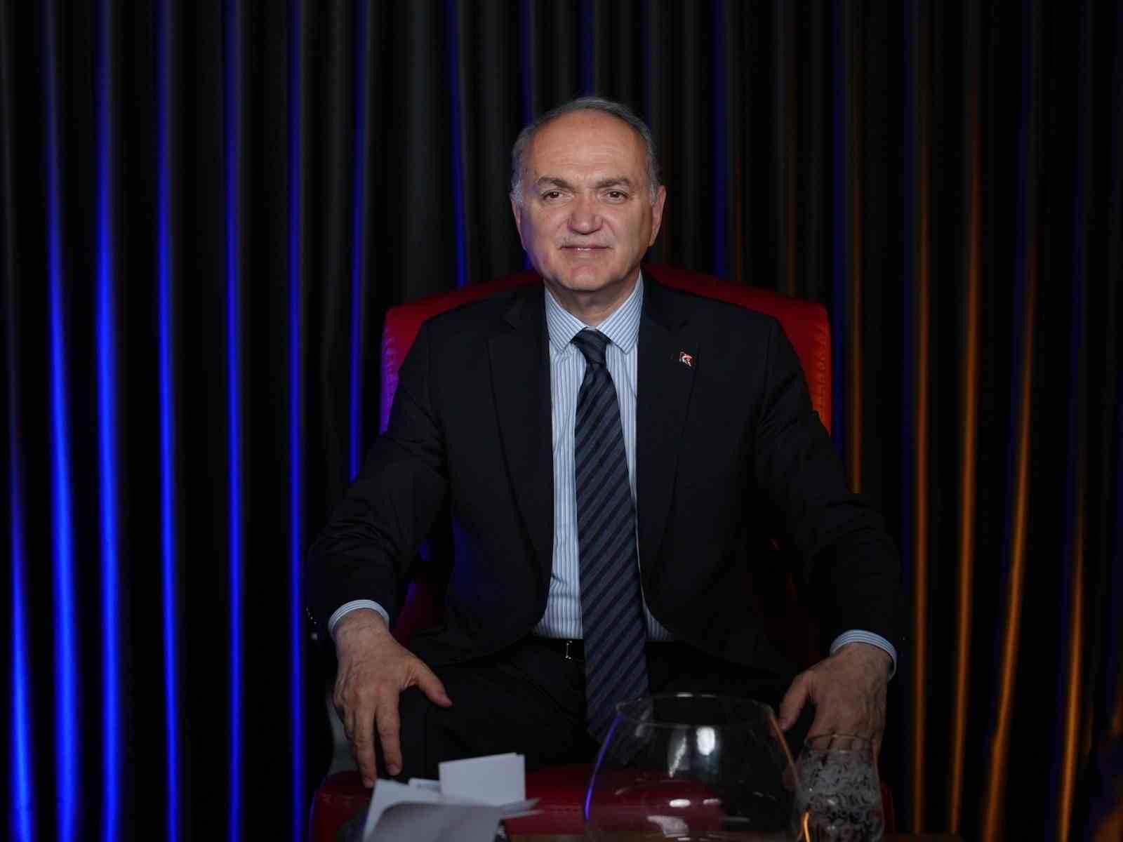 Başkan Özlü: "Hızlı trene bölgenin coğrafyası uygun değil"