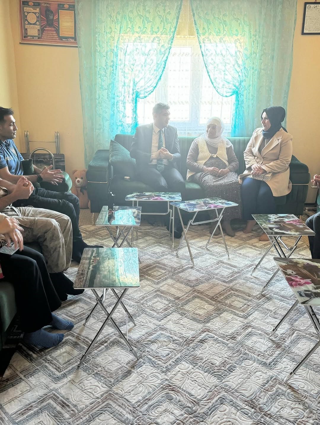 Kaymakam Korkusuz’dan şehit ailesine anlamlı ziyaret