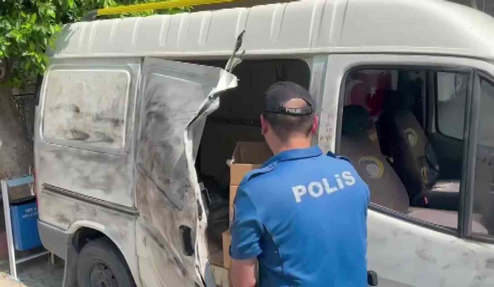 Hapisteki kardeşinin aracını uyuşturucu deposu yaptı: 31 bin 625 hap ele geçirildi
