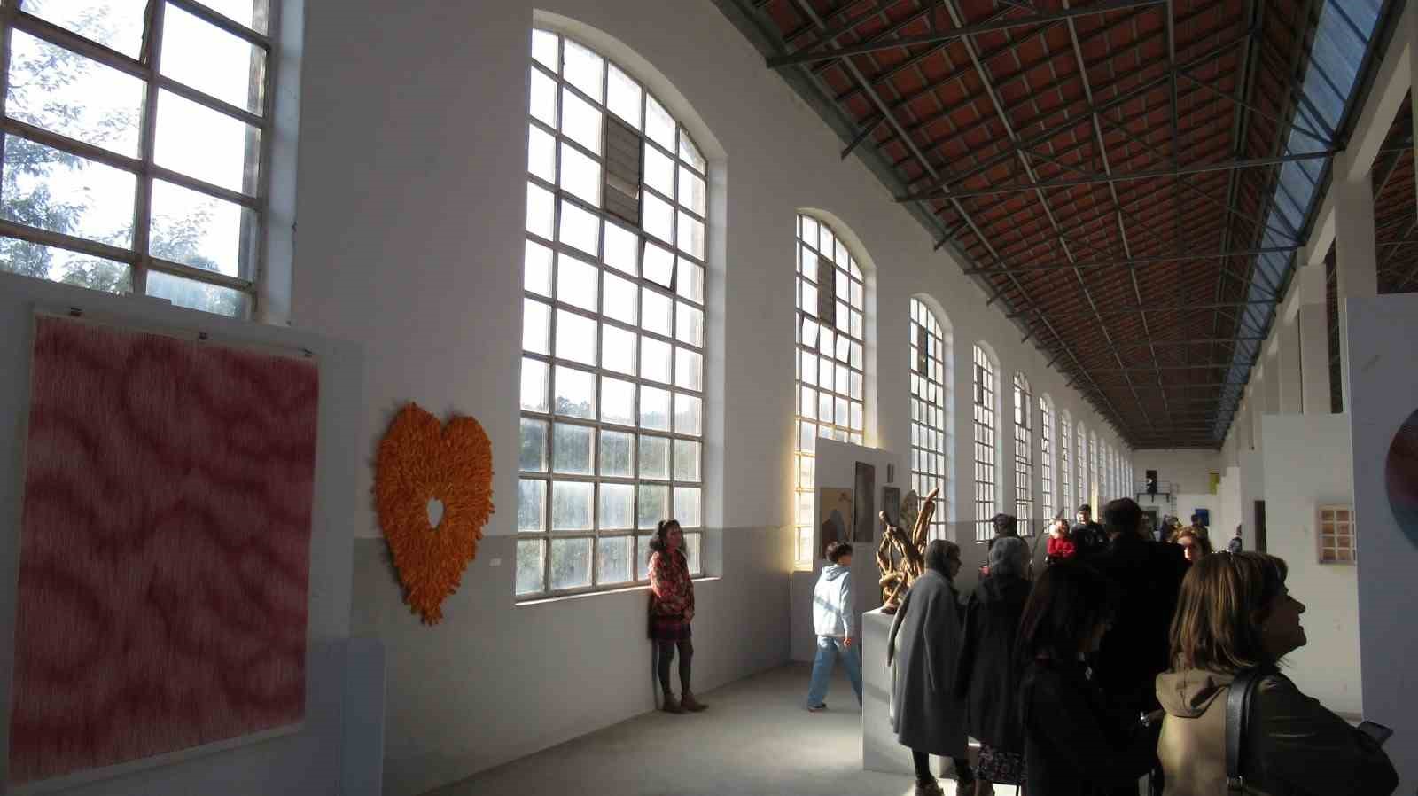 D&uuml;zceli akademisyeninin eseri Portekiz&rsquo;de sergileniyor
