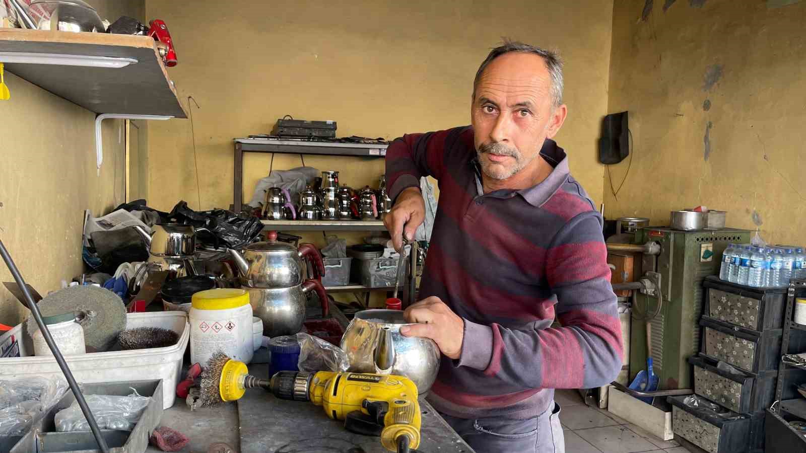 Eski tencere ve çaydanlıklar elinde ikinci baharı yaşıyor
