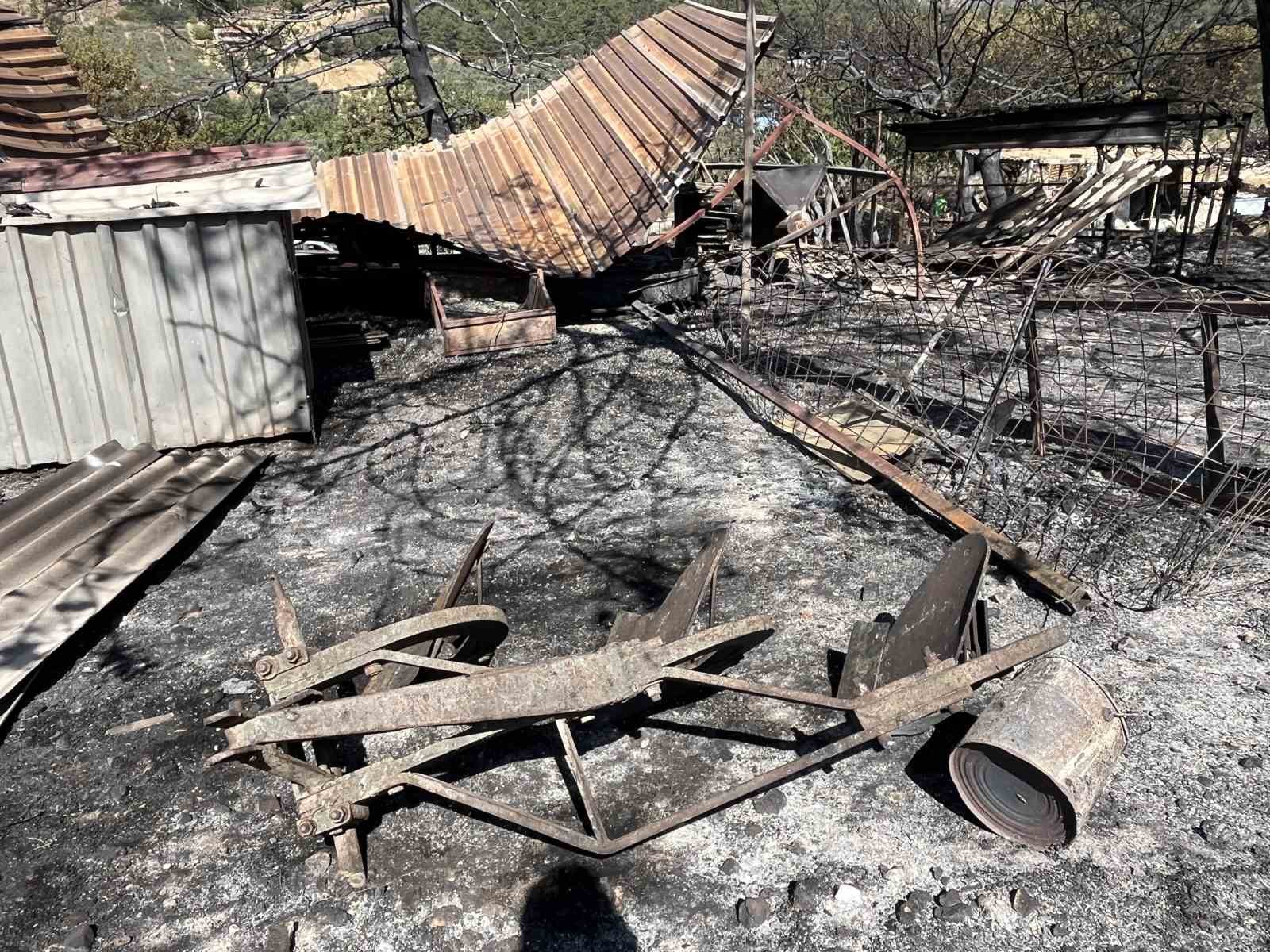 İzmir Aliağa yangını kontrol altında
