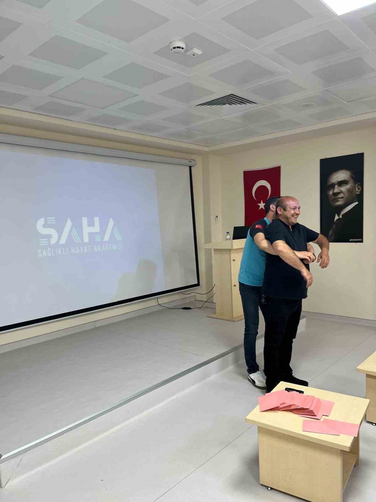 Bilecik Sağlıklı Hayat Merkezi&rsquo;nde &rsquo;Saha El&ccedil;ileri Eğitimi&rsquo; d&uuml;zenlendi
