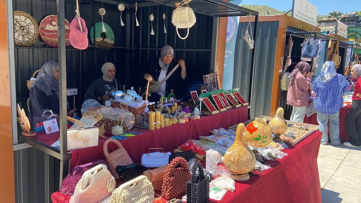 Kursiyerlerin ürettiği ürünler yaz boyu vatandaşlara ulaştırılacak