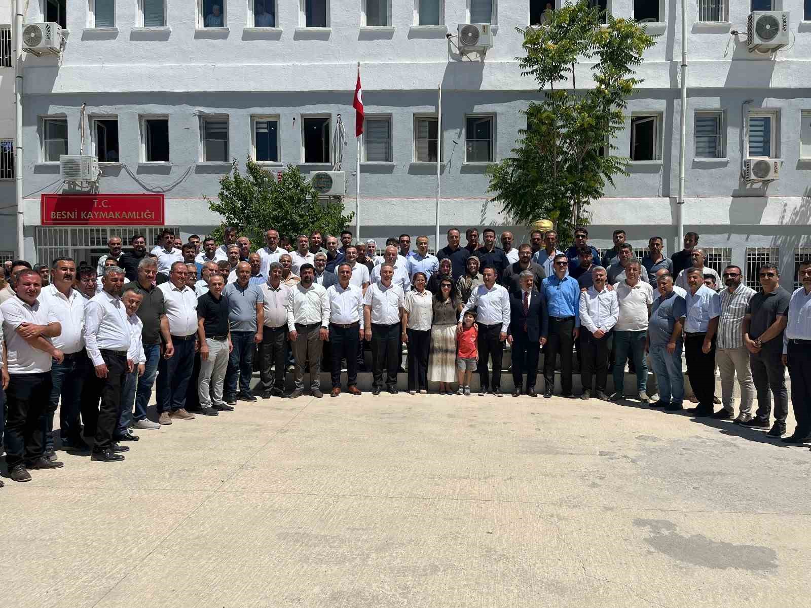 Besni halkından Kaymakam Partal’a vefa dolu uğurlama