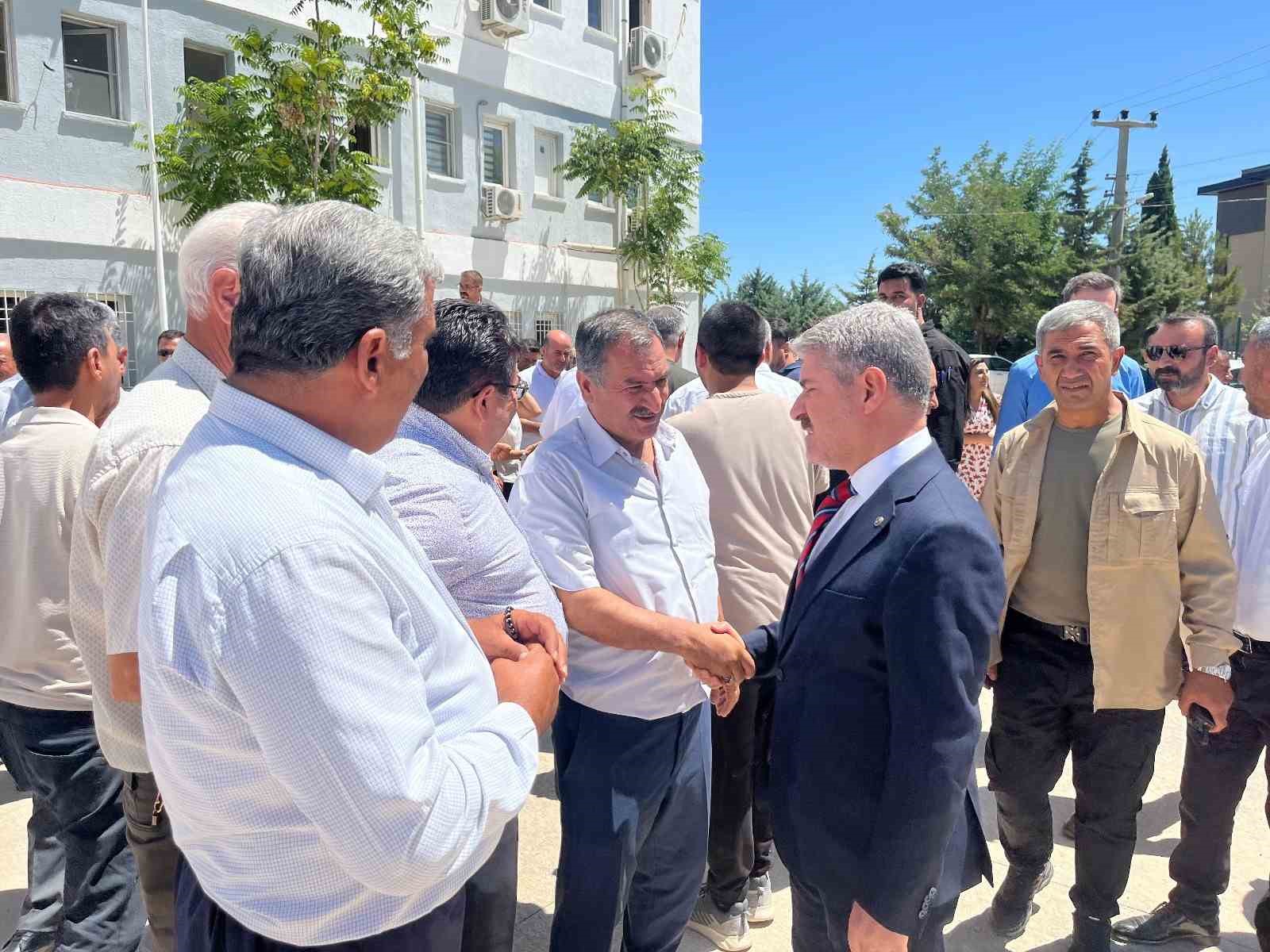 Besni halkından Kaymakam Partal&rsquo;a vefa dolu uğurlama
