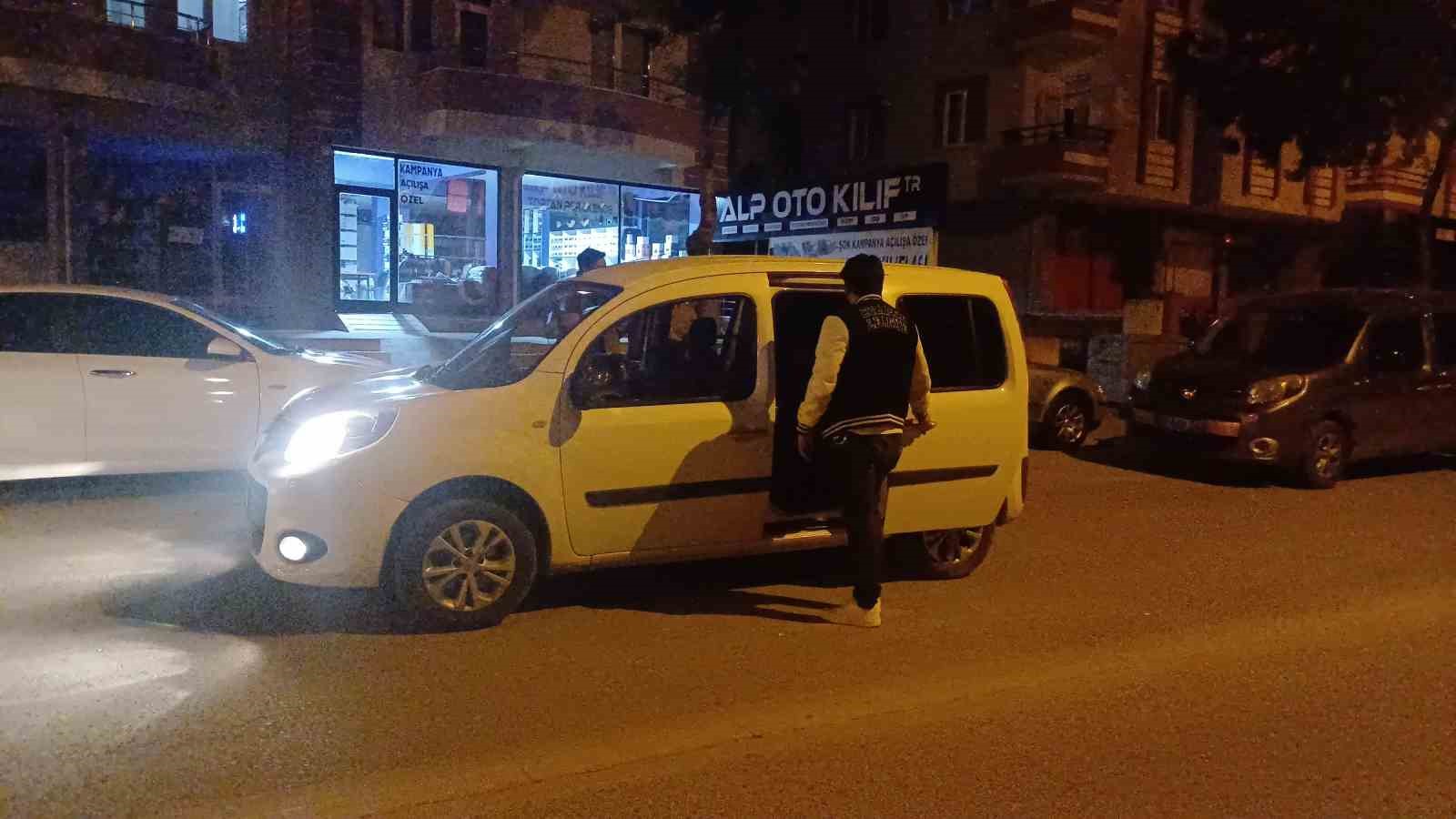 &Ccedil;orum&rsquo;da motosiklet &ccedil;alan &ccedil;ocuklar polisin kovalamacasıyla yakalandı
