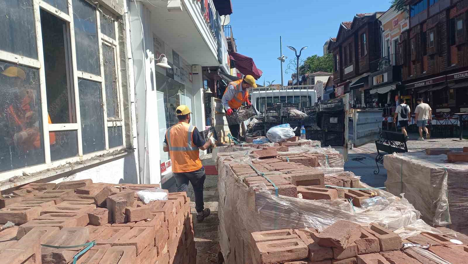 Atıl vaziyette çürümeye terkedilen tarihi çömlek ve seramikler kaldırıldı
