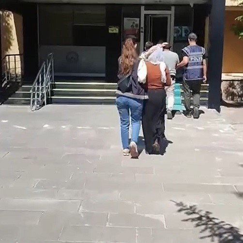 Bayburt’ta evden hırsızlık suçuna karışan 3 şüpheli tutuklandı