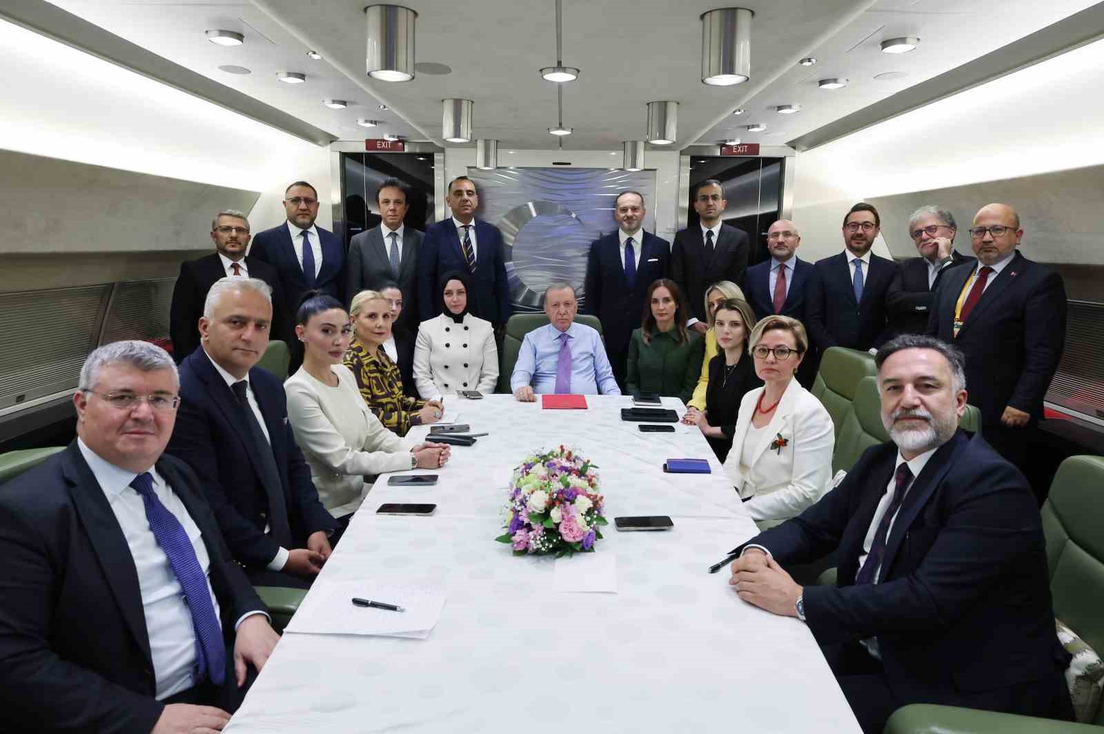 Cumhurbaşkanı Erdoğan: "Biz F-35’lerden de vazgeçmiş değiliz. Projeye dönüş ile ilgili niyetimizi muhataplarımızla görüşüyoruz"