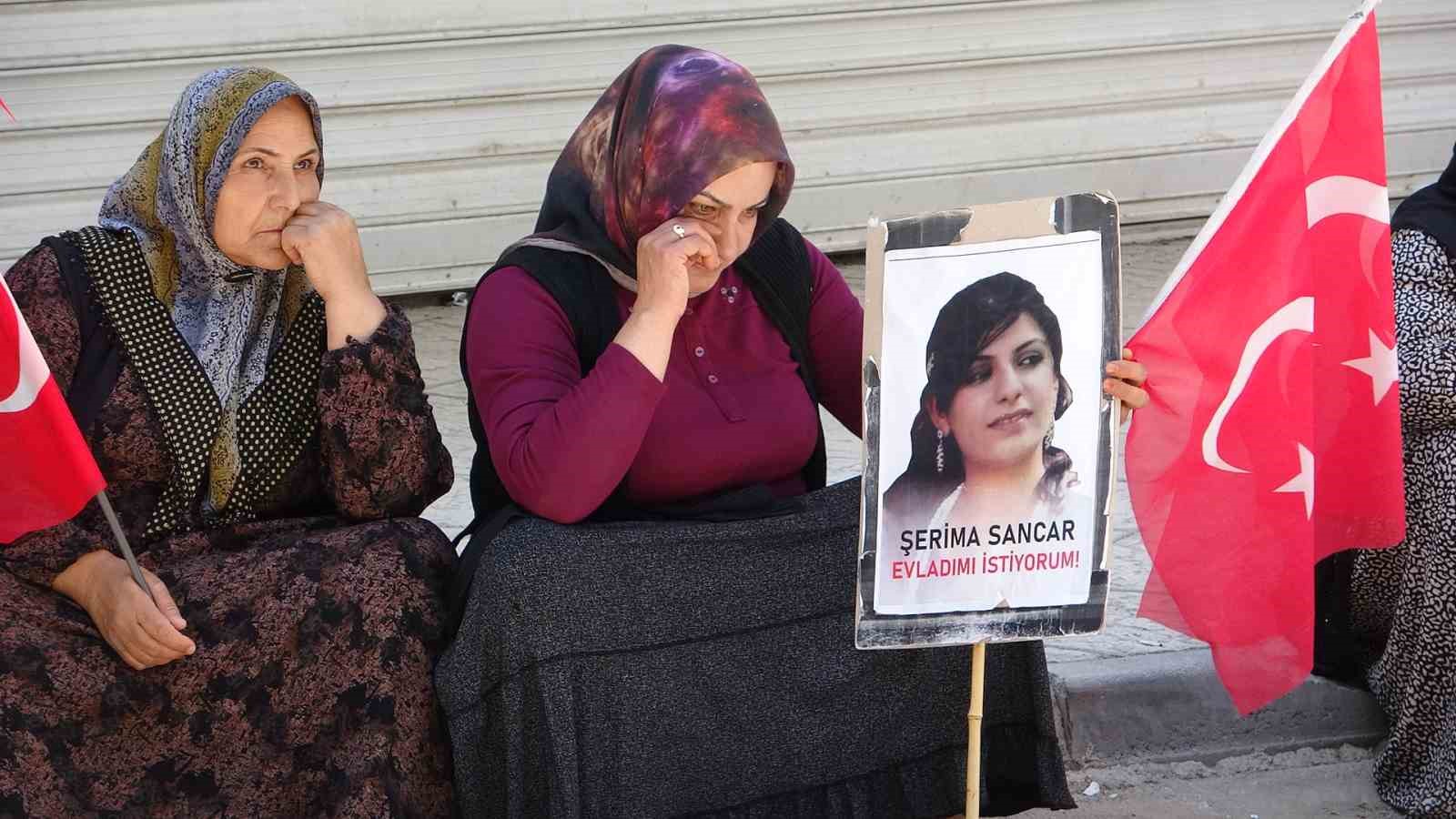 Van’da annelerin evlat nöbeti sürüyor