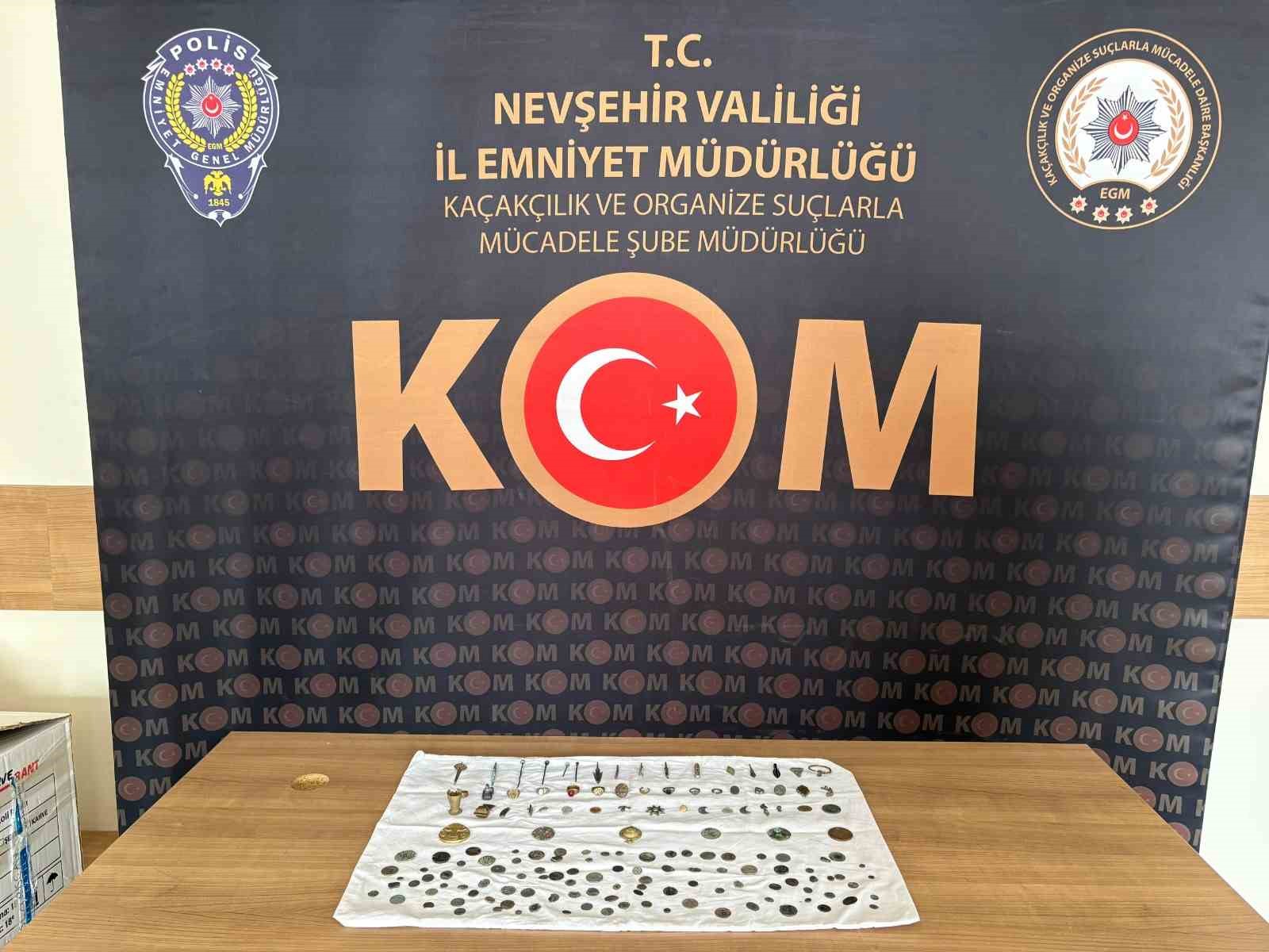 Nevşehir’de 157 parça tarihi eser ele geçirildi