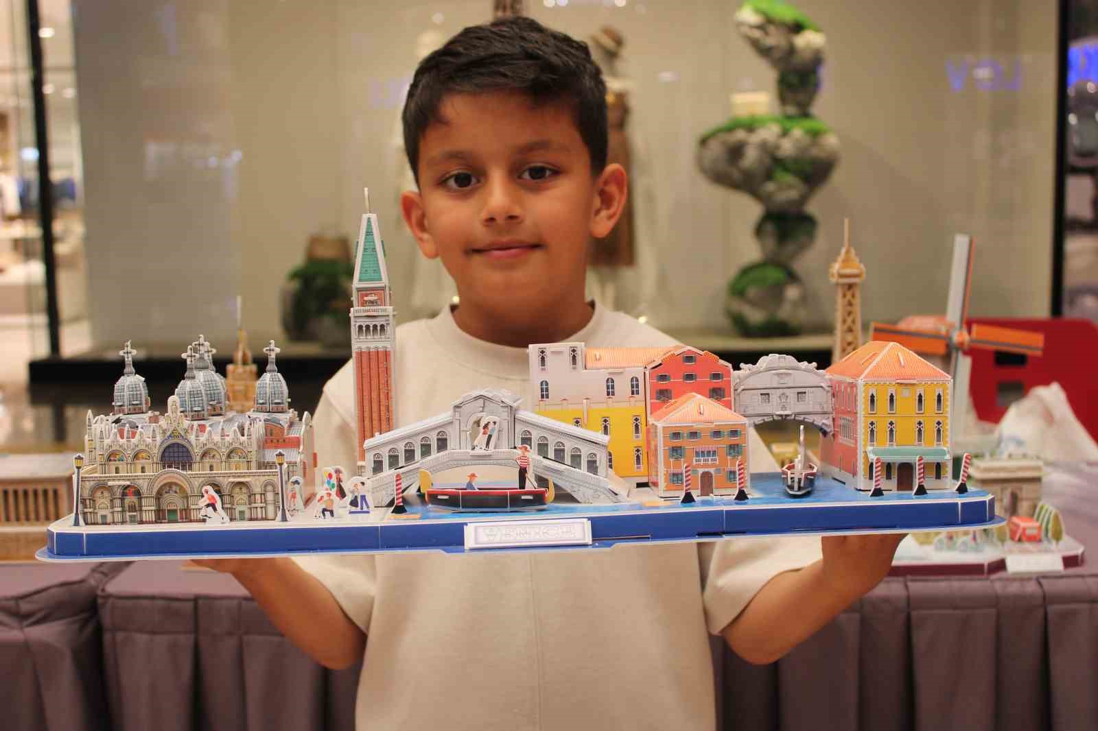 7 yaşındaki k&uuml;&ccedil;&uuml;k sanat&ccedil;ı, gezdiği yerlerin maketlerini yaptı
