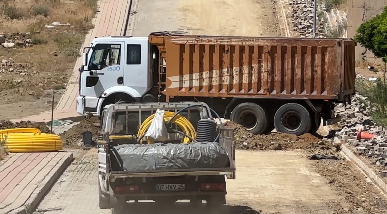 Y&uuml;ksekova&rsquo;da doğalgaz &ccedil;alışmaları hız kesmiyor: 5 mahalle doğalgaza kavuşuyor
