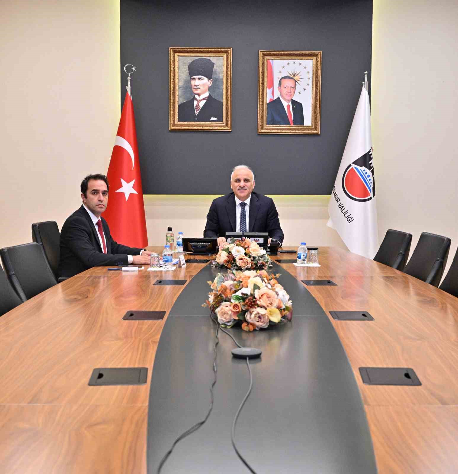 Diyarbakır&rsquo;da 5. b&ouml;lge d&uuml;zensiz g&ouml;&ccedil;le m&uuml;cadele koordinasyon toplantısı ger&ccedil;ekleştirildi
