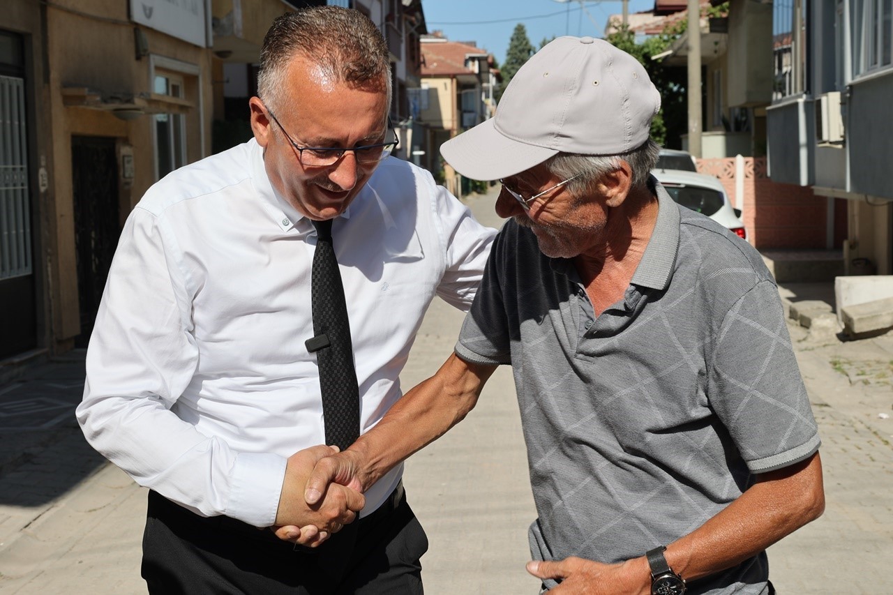 Başkan Mutlu Işıksu: "Adapazarı sokaklarının &ccedil;ehresini değiştirmeye devam ediyoruz"
