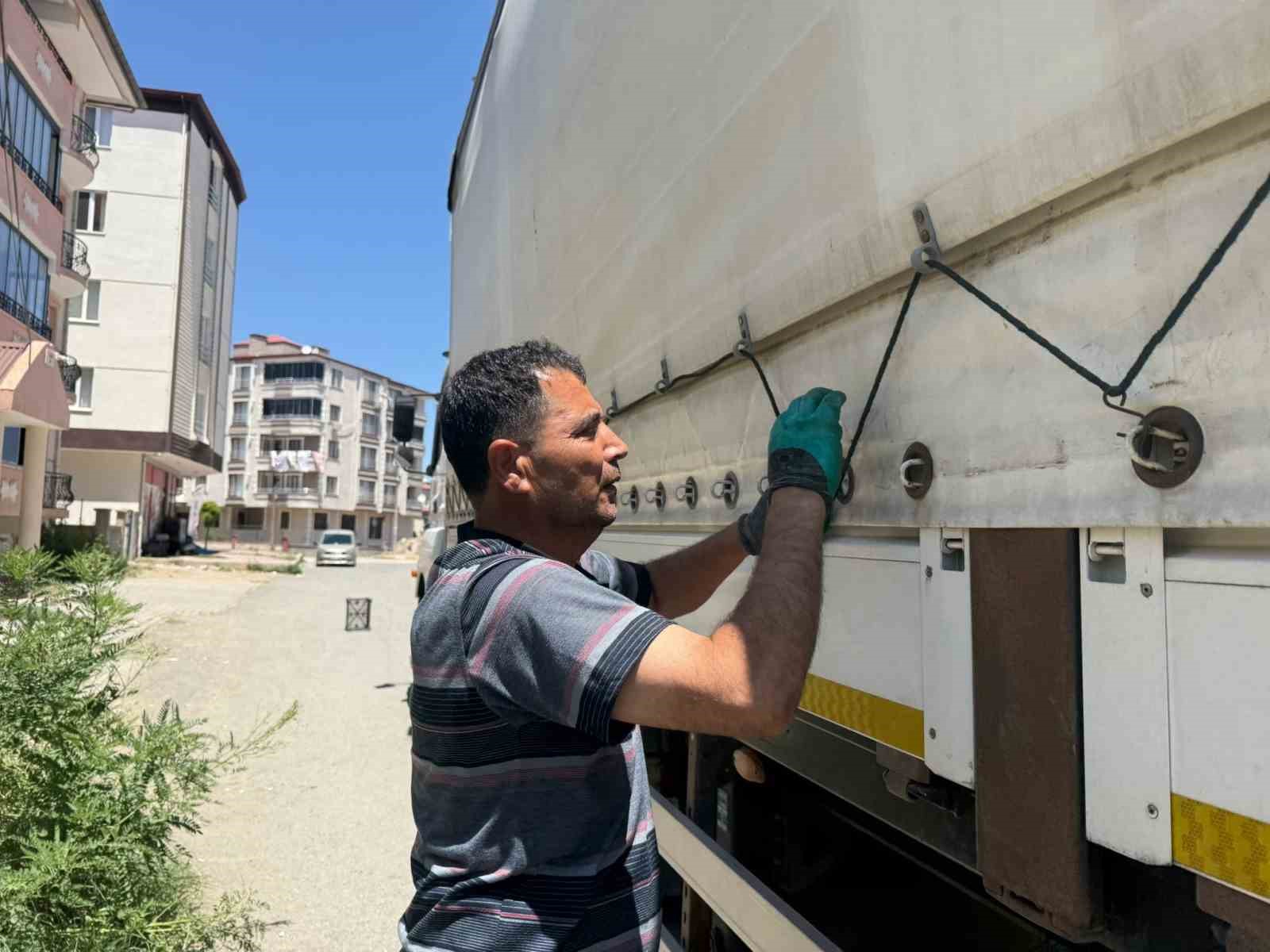 15 yıl önce yolda aldığı sürücü nedeniyle 2,5 yıl ceza alan tır şoförü, haftalık imza zorunluluğunun kaldırılmasını talep ediyor