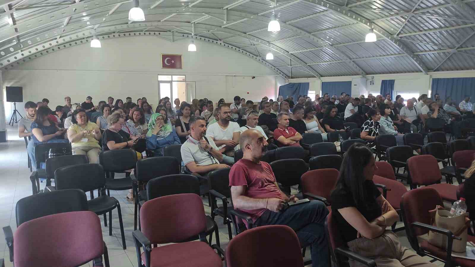 S&uuml;rd&uuml;r&uuml;lebilir gelecek i&ccedil;in &ouml;ğretmenlere &rsquo;Yeşil Sanayi Eğitimi&rsquo;
