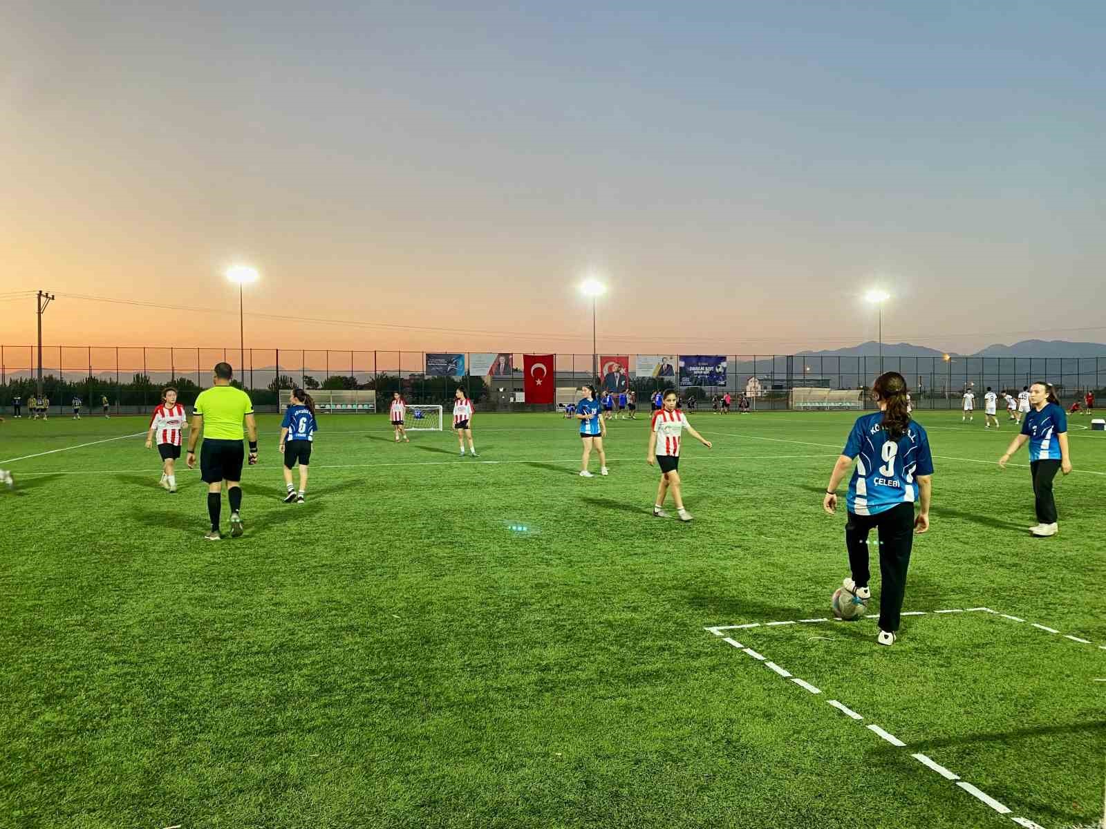 Koçarlı’da futbol turnuvası başladı