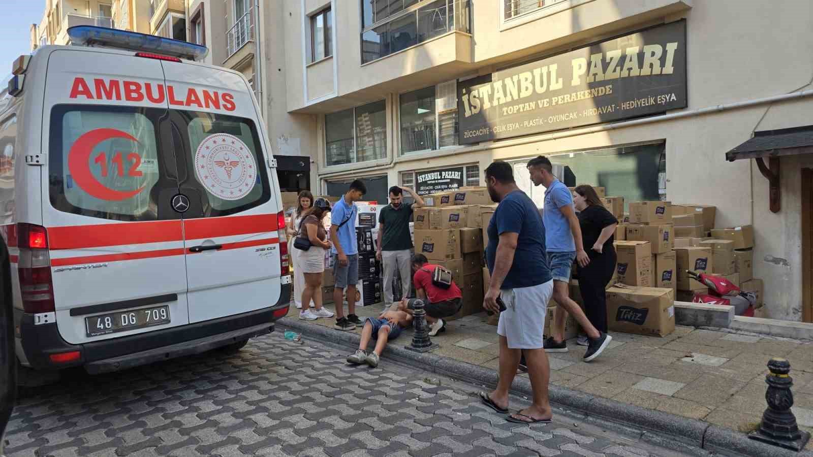 Milas&rsquo;ta Motosiklet Yayaya &Ccedil;arptı: Kaza Sonrası Kavga &Ccedil;ıktı
