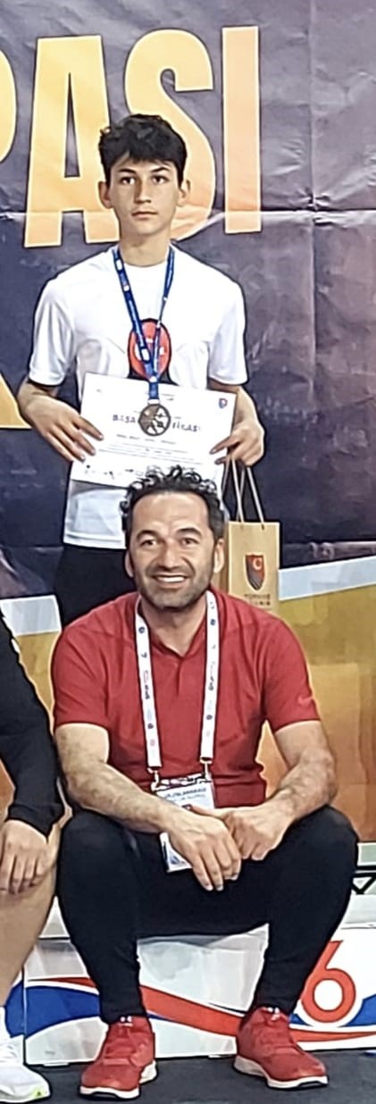 Süer Bulut, Van’ın ilk milli eskrim sporcusu oldu
