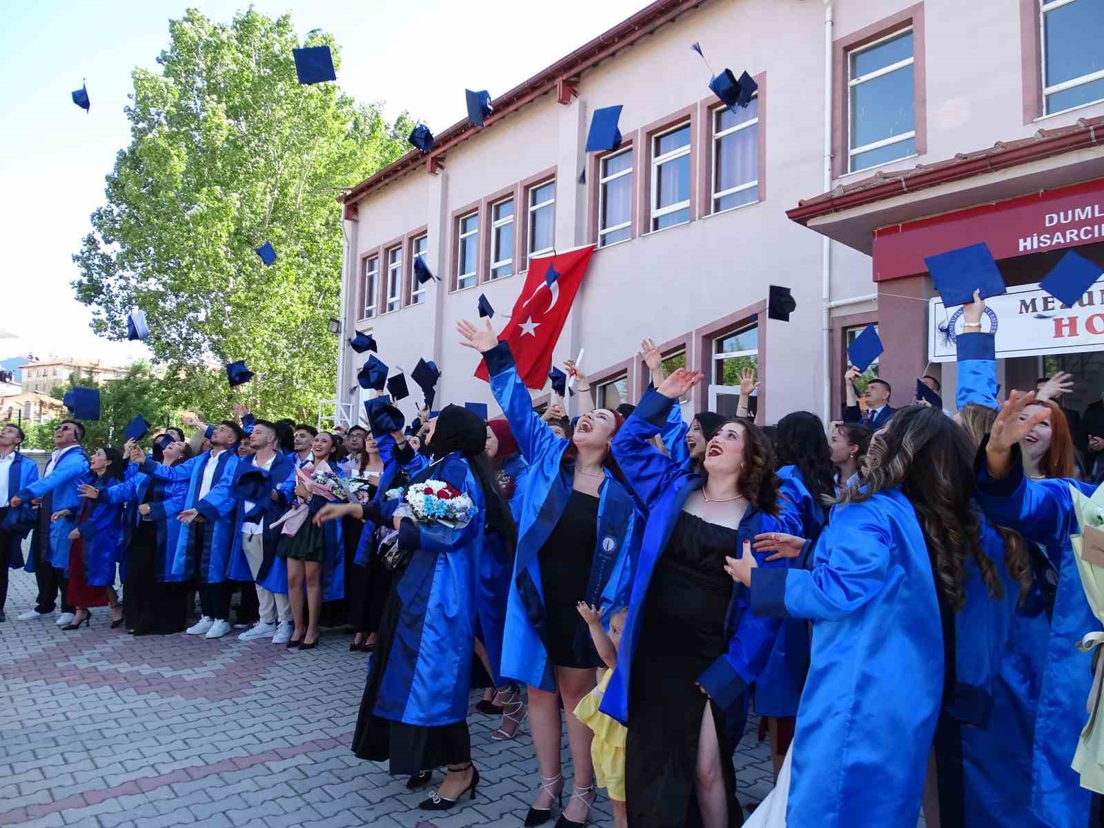 Hisarcık MYO’da mezuniyet heyecanı