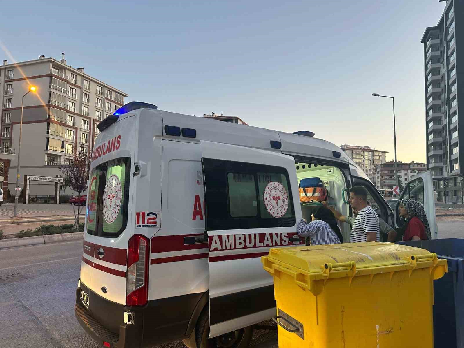 Ankara&rsquo;da 11 katlı binada yangın: 2 yaralı
