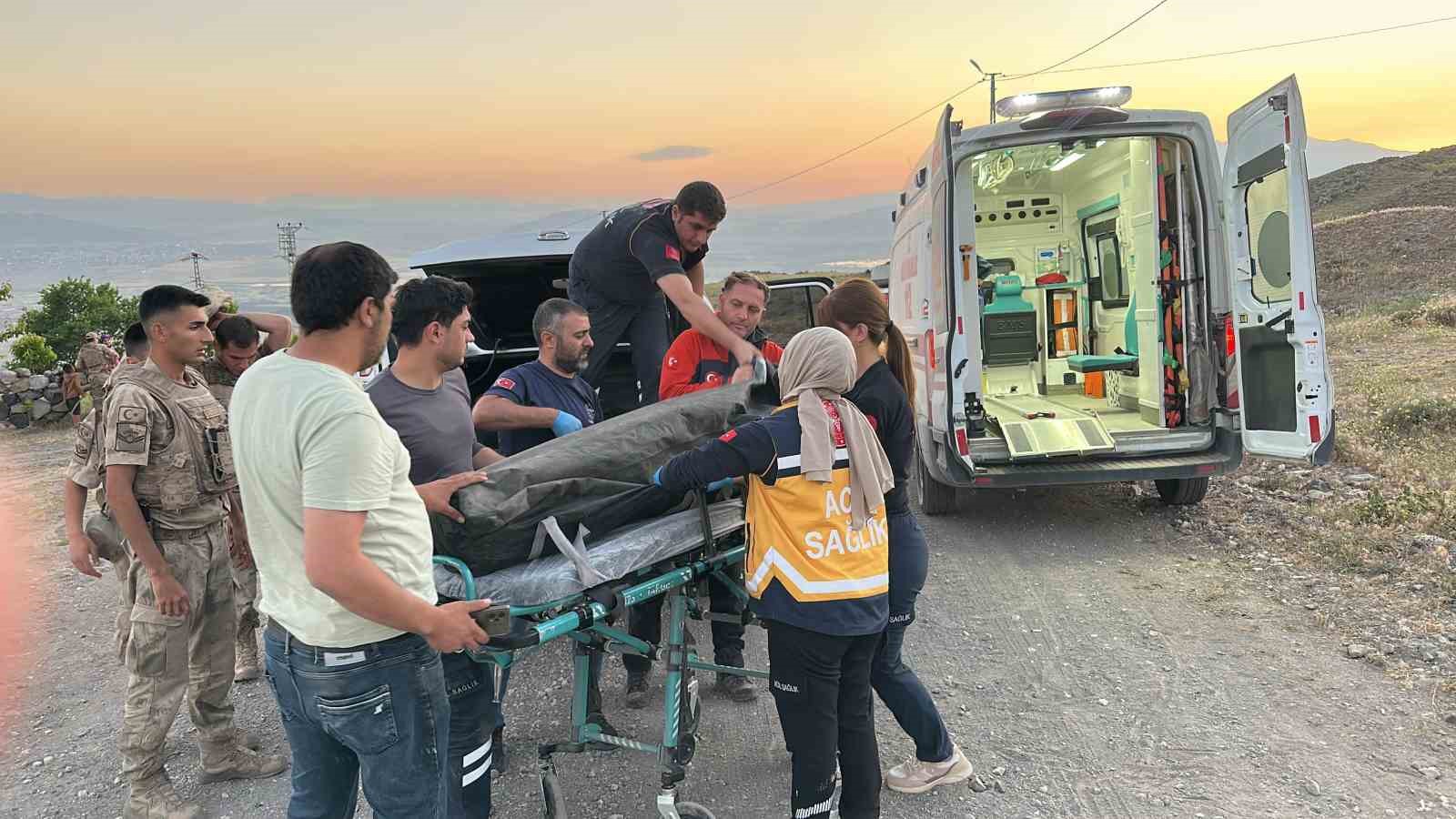 Ağrı Dağı’na tırmanış sırasında kalp krizi geçiren dağcı hayatını kaybetti