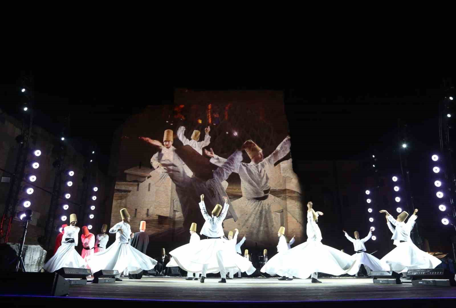 Roma&rsquo;daki tarihi Kolezyum&rsquo;da bir ilk
