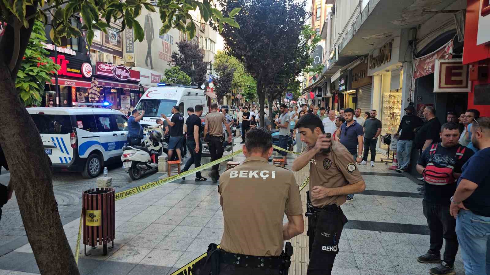 Bandırma&rsquo;da d&ouml;nerci tartışması kanlı bitti: 1 yaralı
