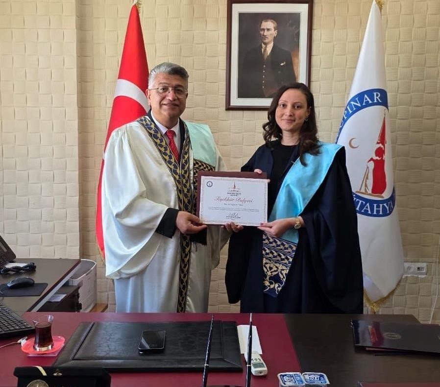 Emet MYO’da 2 akademik personele akademik teşvik ödülü