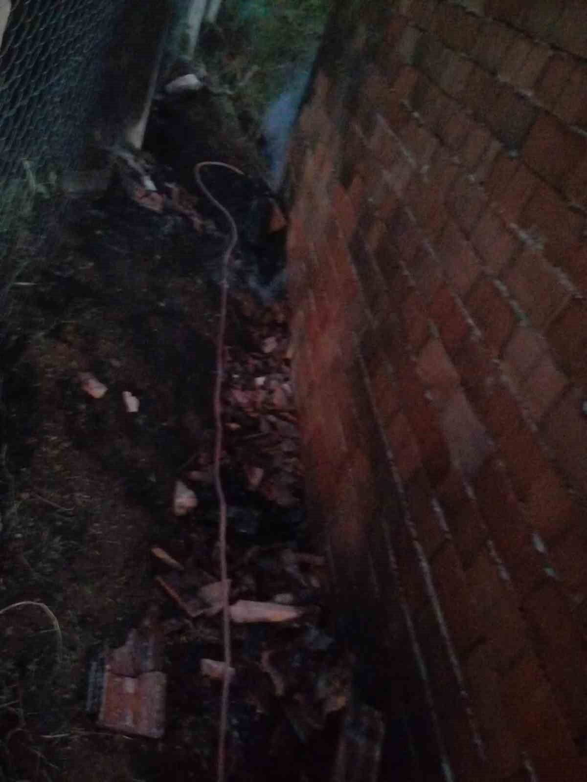 Şarkikaraağa&ccedil;&rsquo;ta bah&ccedil;e evi yangında kullanılamaz hale geldi
