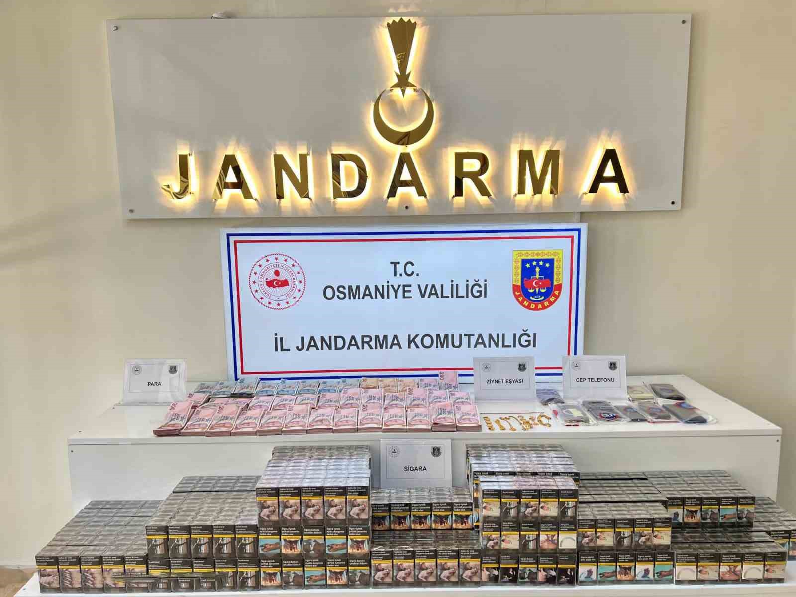 Kaçak sigara satarak 70 milyon TL gelir elde eden şahıslara jandarma operasyonu
