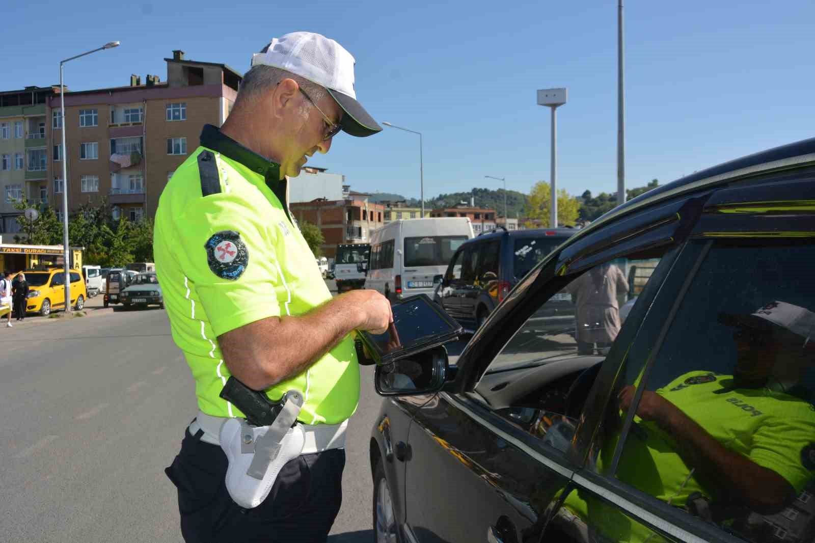 &Uuml;nye&rsquo;de emniyet kemeri kullanımında sevindiren gelişme
