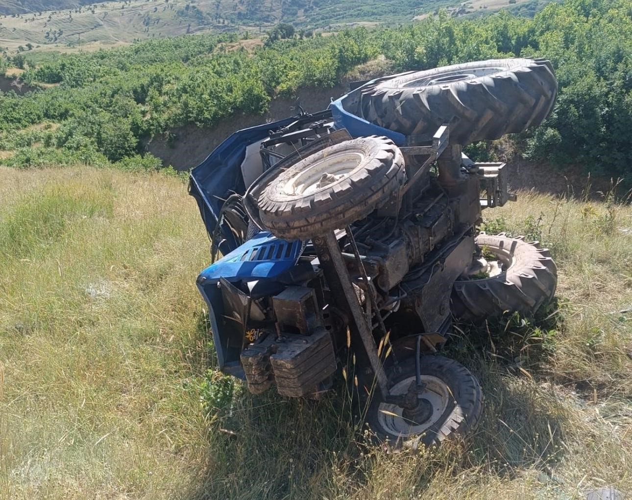 Muş’ta traktör devrildi: 1 yaralı