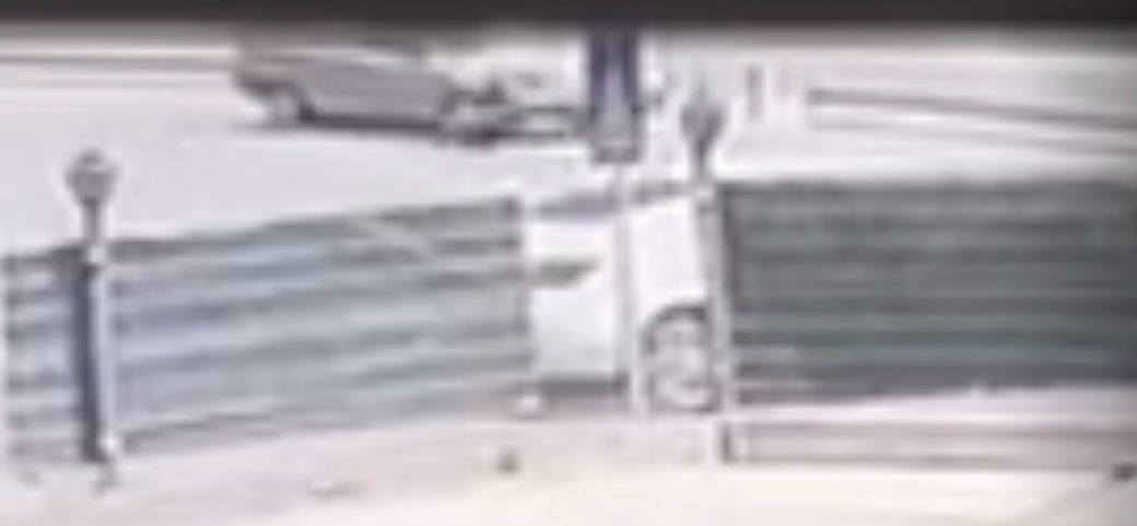 Aniden yola çıkan yaşlı adama otomobil çarptı
