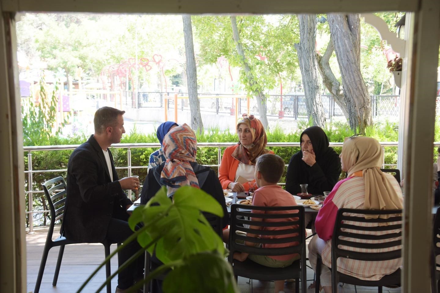 Bilecik&rsquo;te +1 Mutluluk Kafe&rsquo;de anlamlı buluşma
