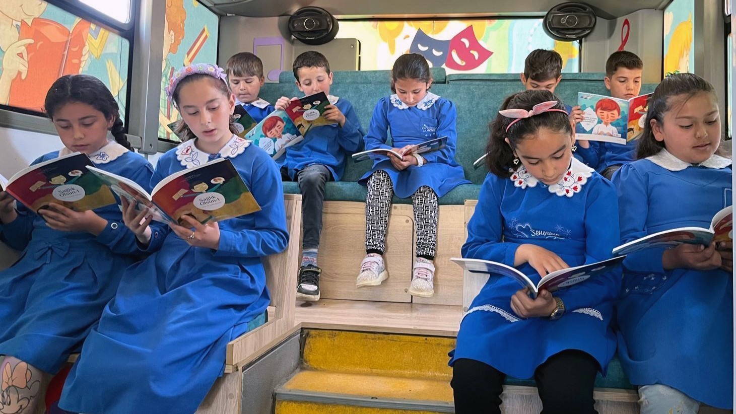 Hayalleri taşıyan kütüphane, kırsalda 5 bin çocukla buluştu