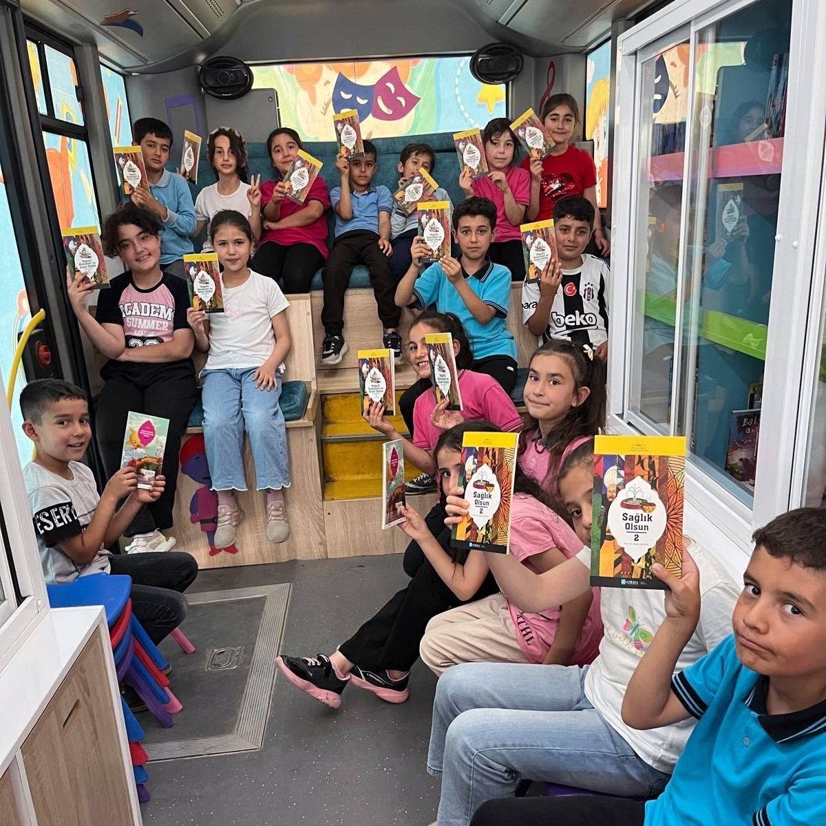 Hayalleri taşıyan kütüphane, kırsalda 5 bin çocukla buluştu
