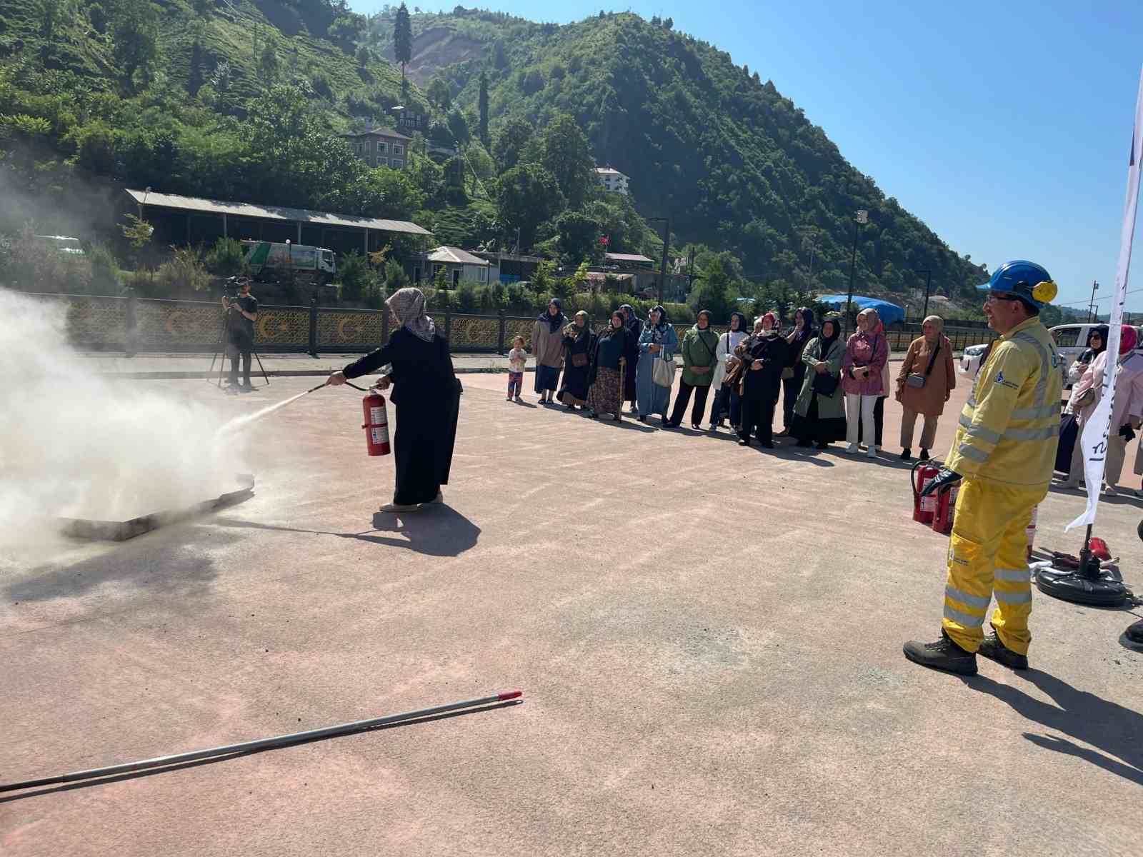 Çayeli Bakır’dan Madenlili kadınlara yangın eğitimi