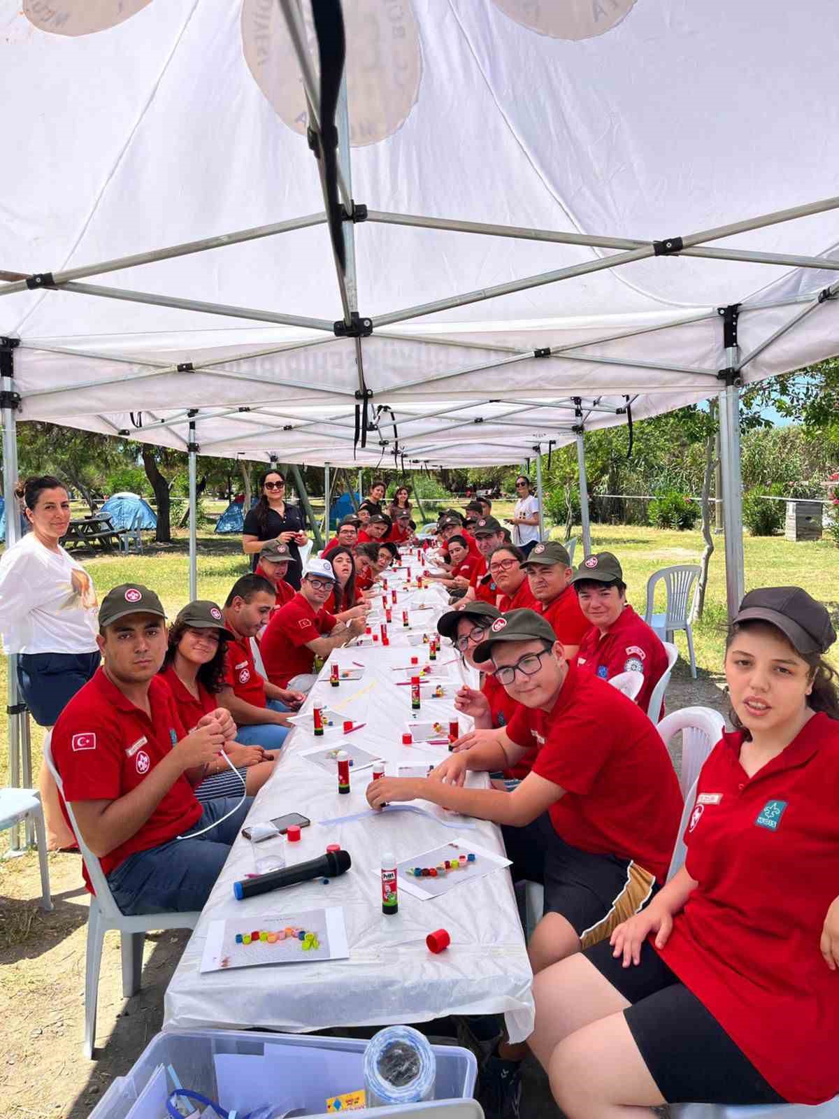 B&uuml;y&uuml;kşehir Engelsiz İzciler kampı ile Sarıgerme&rsquo;yi renklendirdi
