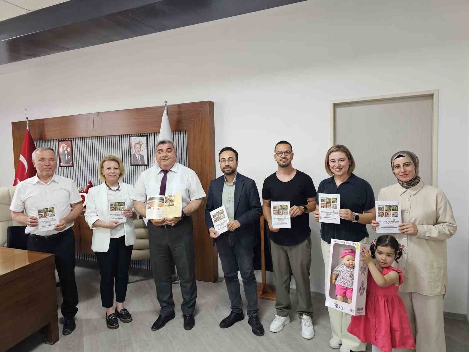 Öğrencilerin hazırladığı dergi büyük ilgi gördü